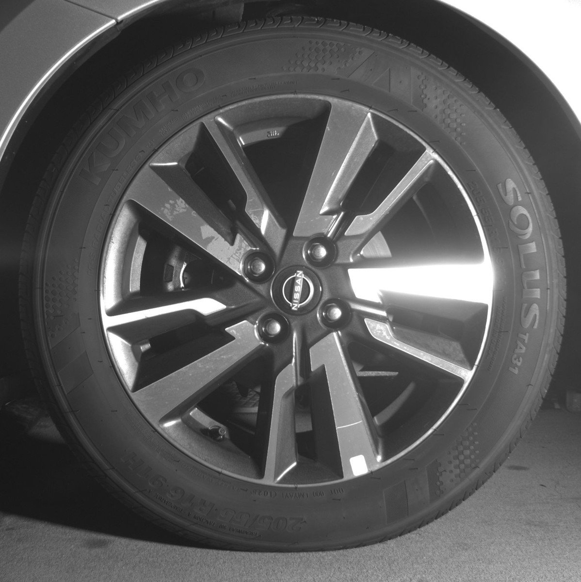 Used 2025 Nissan Versa SV image 12