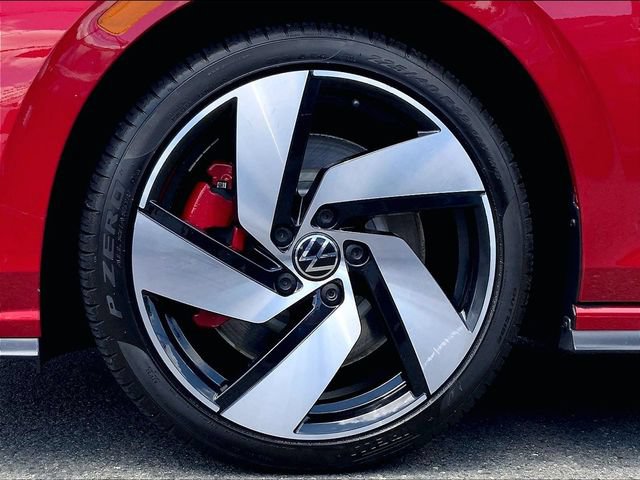Used 2022 Volkswagen GTI SE FWD image 9