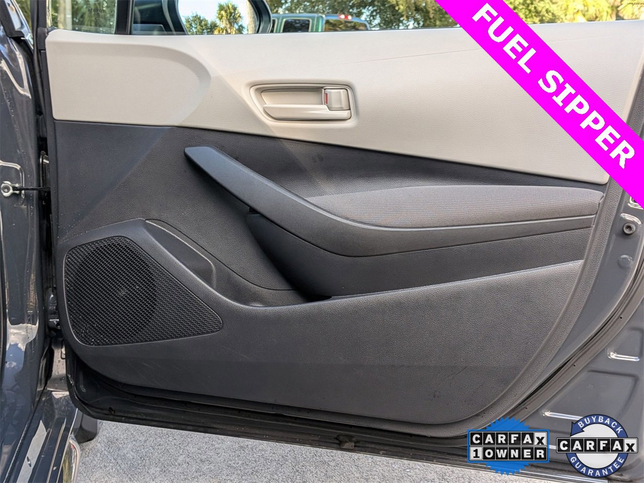 Used 2025 Toyota Corolla LE image 19