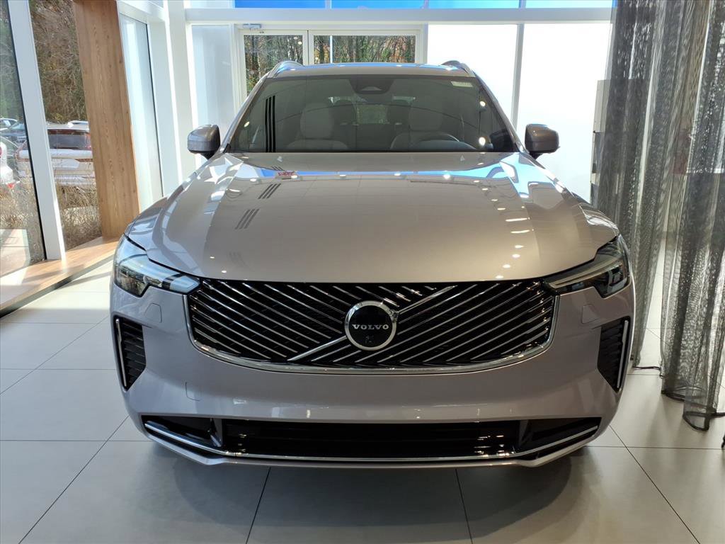 New 2026 Volvo XC90 B6 Plus w/ Protection Package Premier image 2