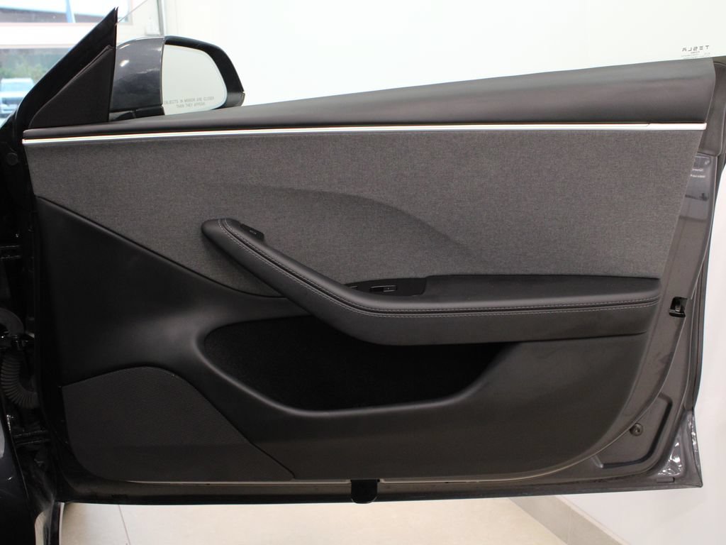 Used 2025 Tesla Model 3 RWD image 17