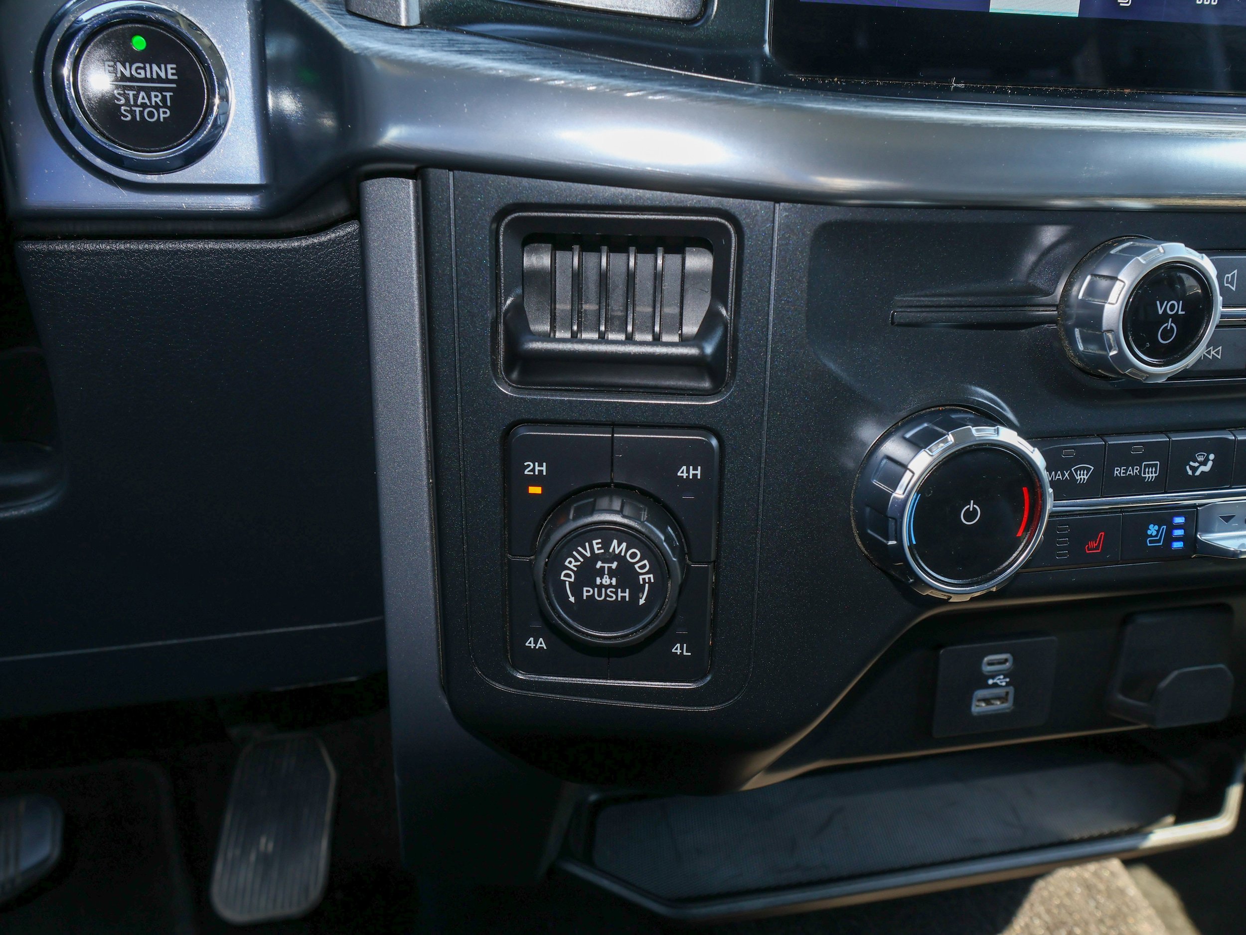 Used 2022 Ford F150 Lariat AWD/4WD image 27