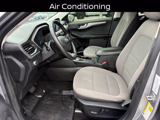 Used 2021 Ford Escape SE w/ SE Sport Appearance Package FWD image 12