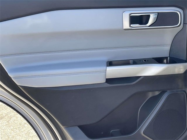 Certified 2022 Ford Explorer XLT w/ Equipment Group 202A image 10