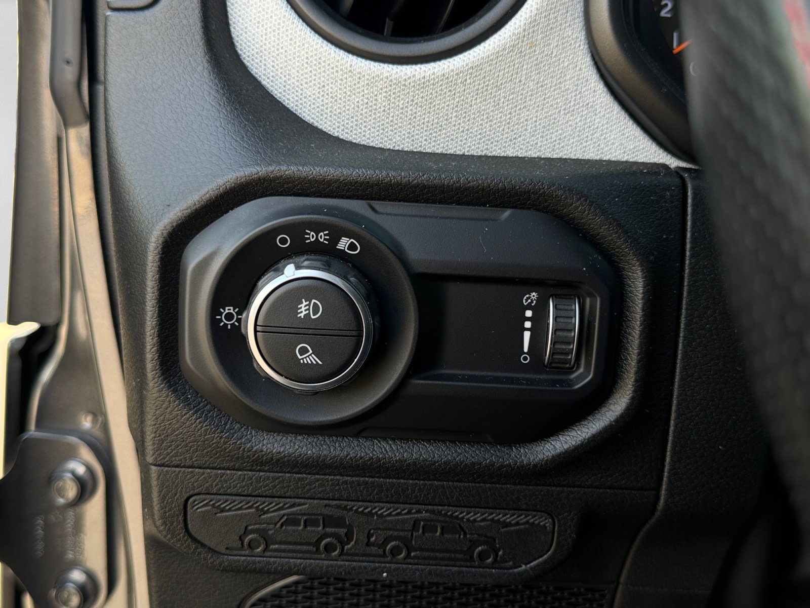 Used 2024 Jeep Gladiator Overland AWD/4WD image 24