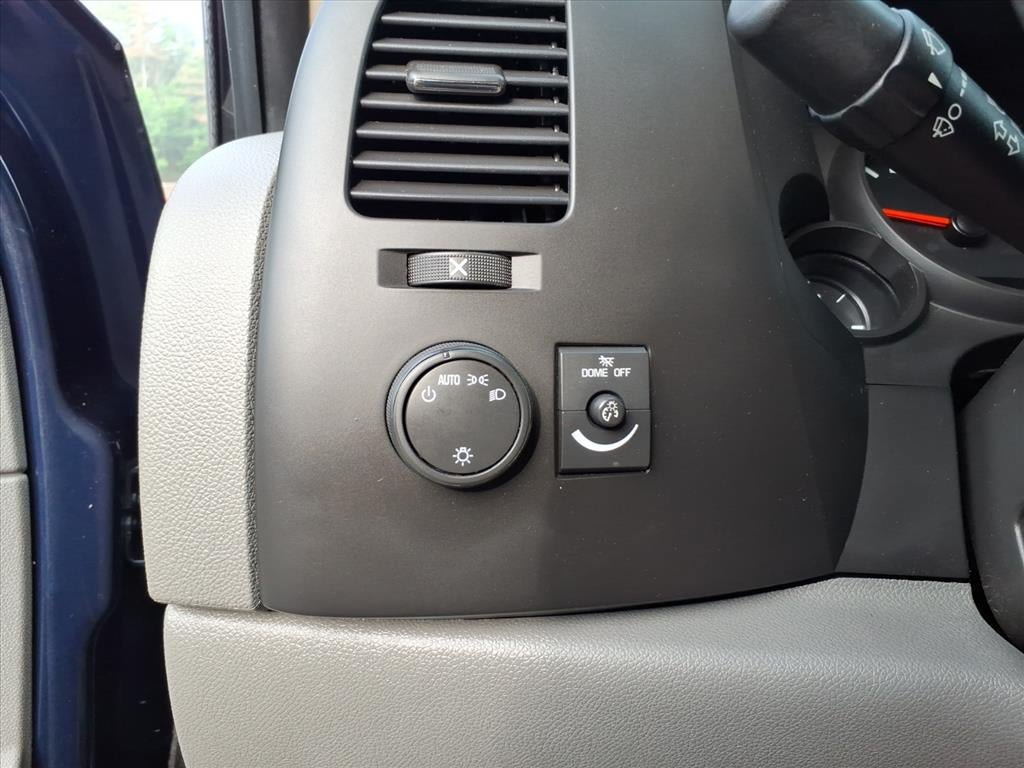 Used 2010 Chevrolet Silverado 1500 W/T RWD image 18