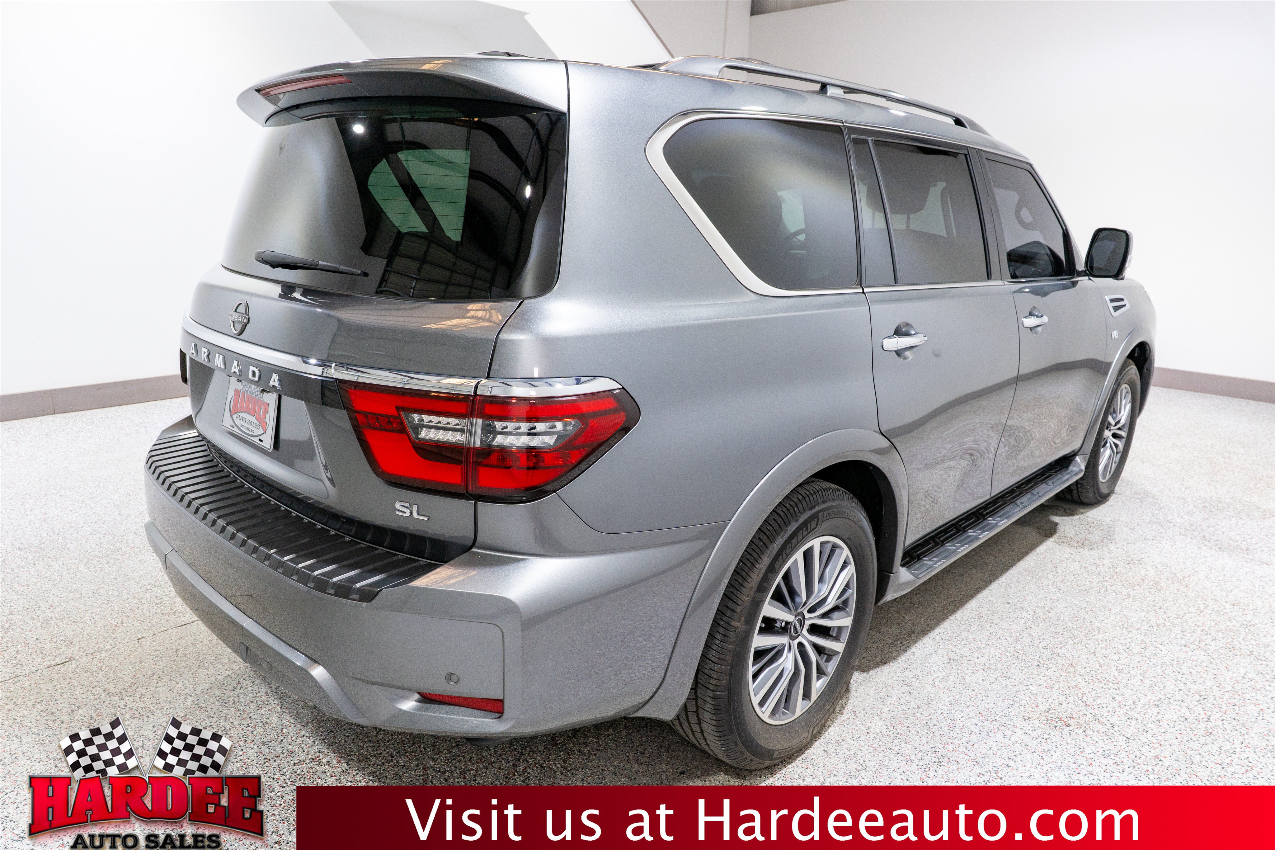 Used 2022 Nissan Armada SL w/ Captain's Chairs Package RWD image 5