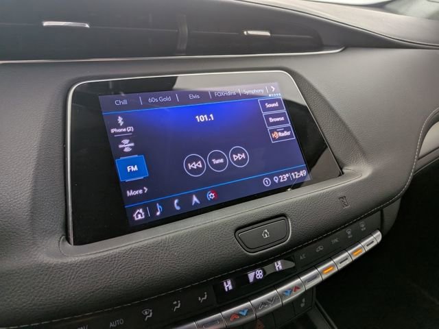 Used 2020 Cadillac XT4 Premium Luxury w/ Cold Weather Package image 21