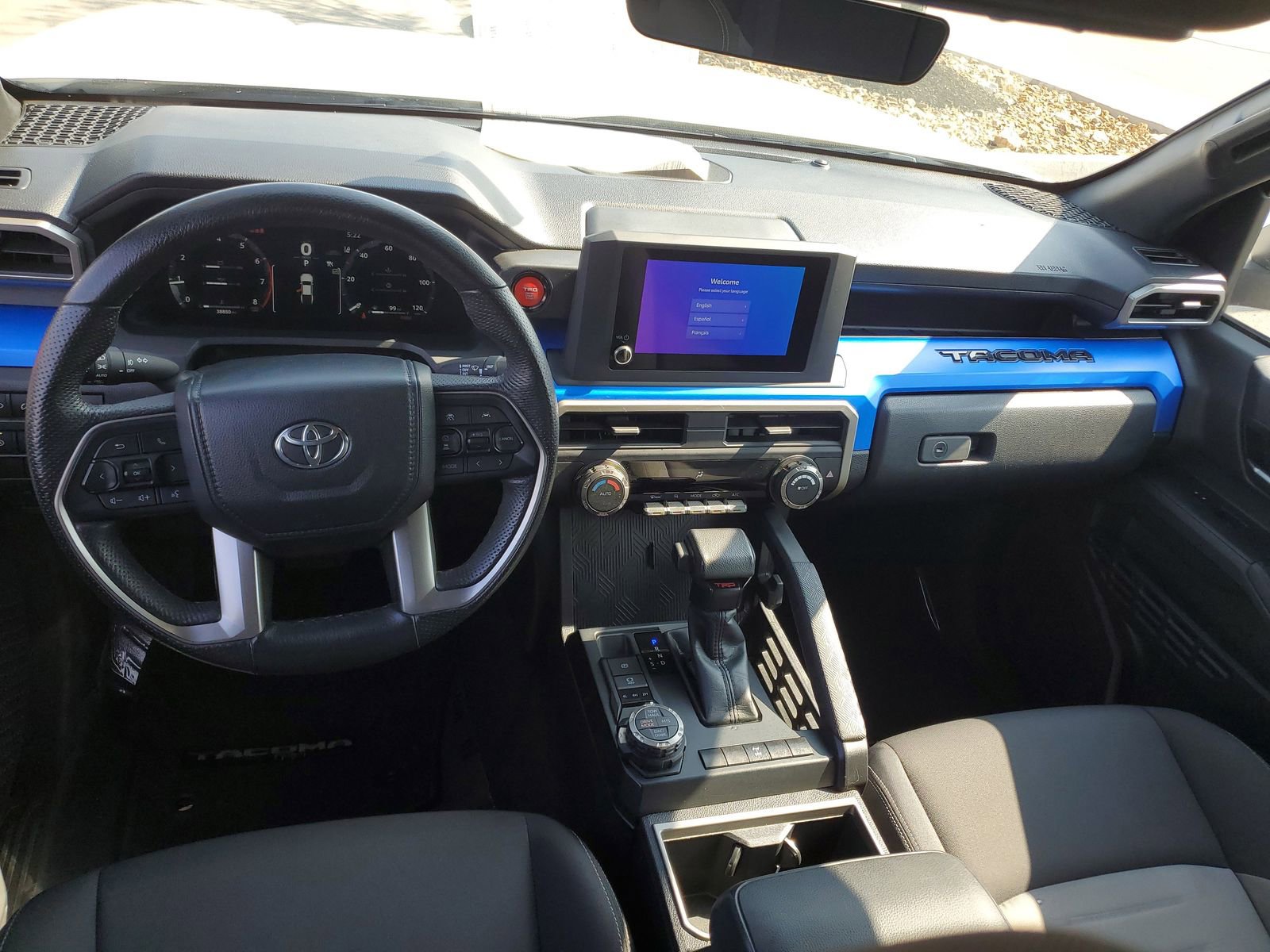 Certified 2024 Toyota Tacoma TRD Off-Road AWD/4WD image 9
