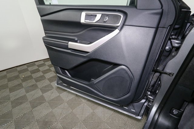 Used 2023 Ford Explorer XLT w/ Equipment Group 202A image 36