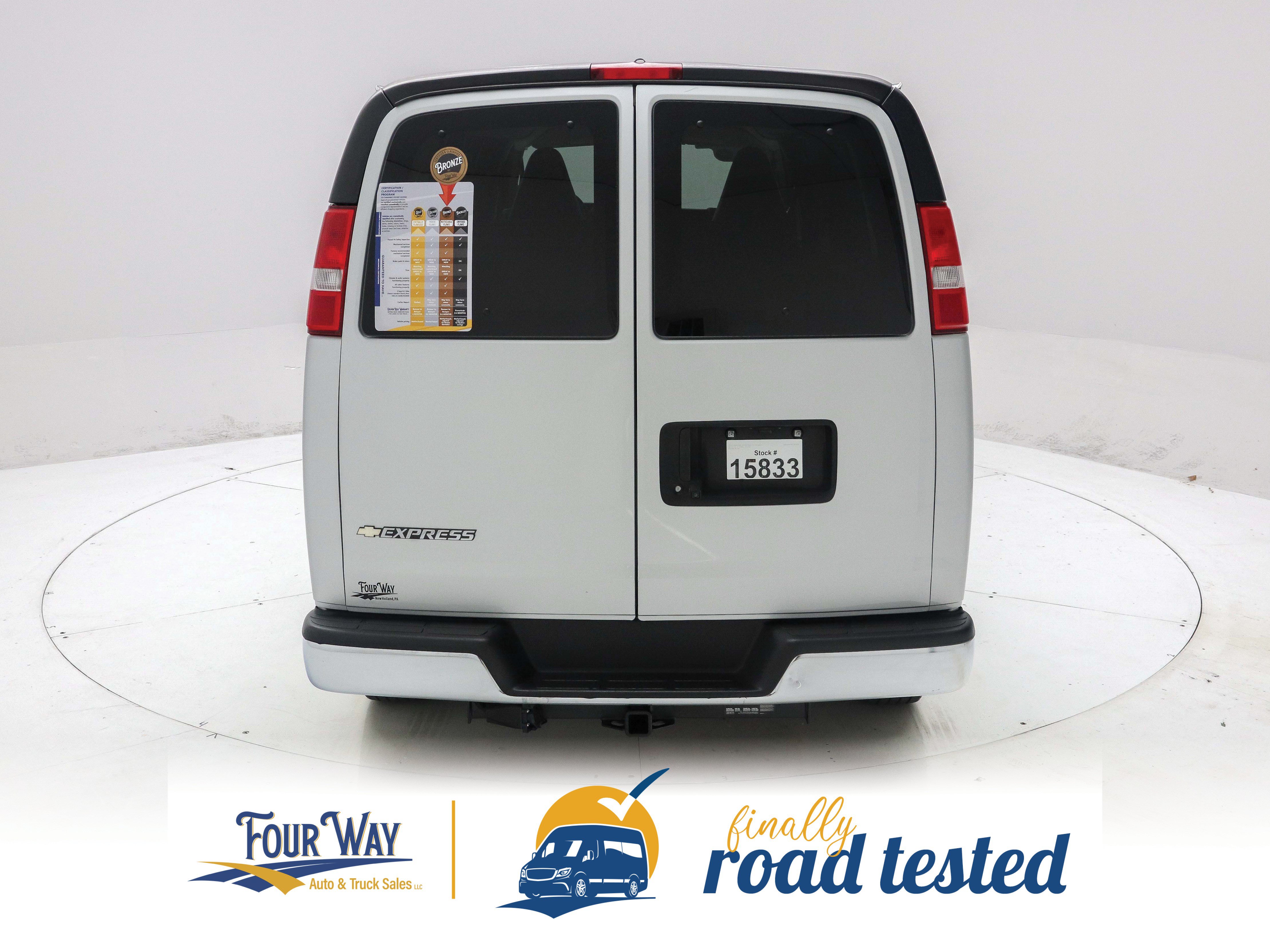 Used 2019 Chevrolet Express 3500 LT w/ LT Preferred Equipment Group RWD image 5