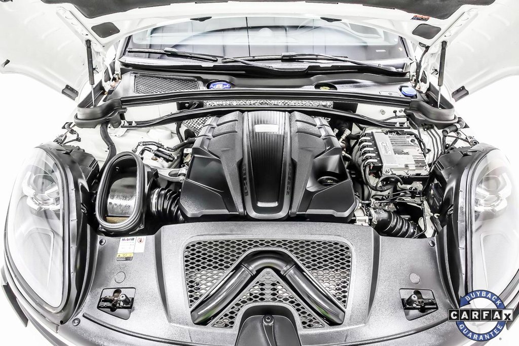 Used 2021 Porsche Macan S w/ Premium Package image 39