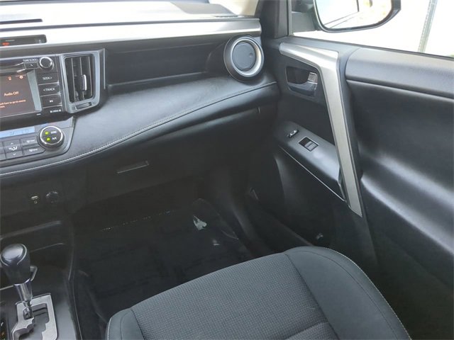 Used 2016 Toyota RAV4 XLE image 17