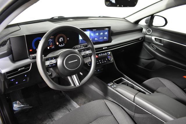 Used 2025 Hyundai Sonata SEL FWD image 13