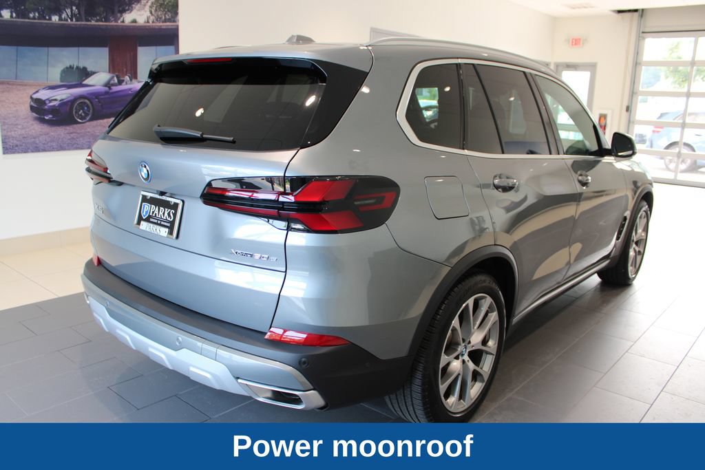 Used 2025 BMW X5 xDrive50e AWD/4WD image 21