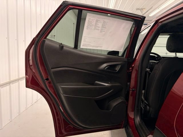 Used 2024 Chevrolet Trax RS w/ Sunroof Package FWD image 12