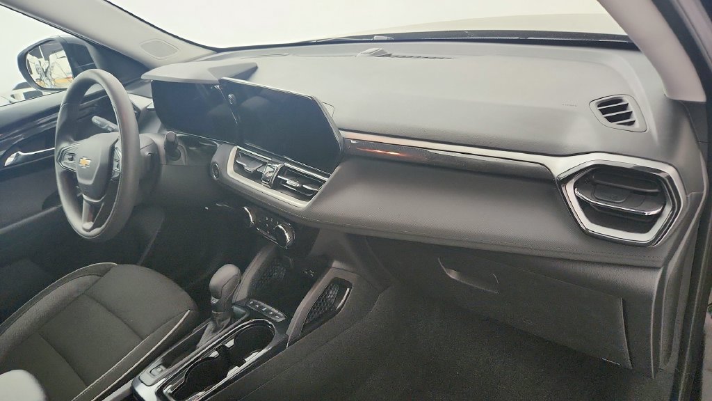 Certified 2025 Chevrolet TrailBlazer LT AWD/4WD image 26