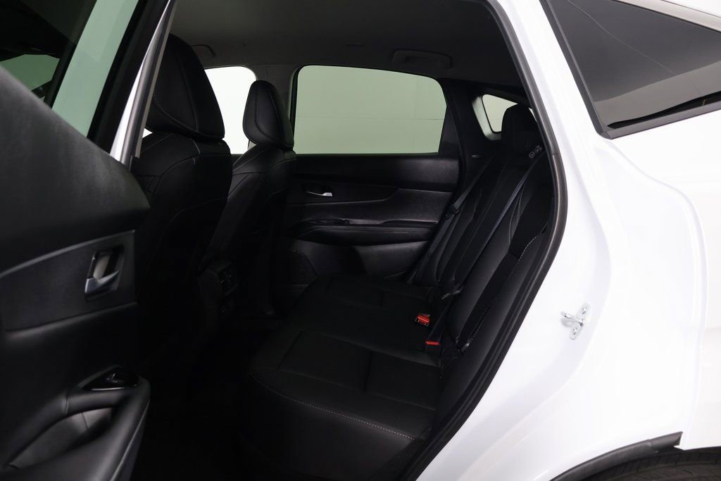 Used 2025 Nissan Murano SV FWD image 11