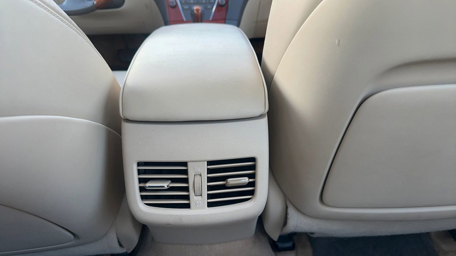 Used 2010 Lexus ES 350 ES 350 Sedan 4D FWD image 27