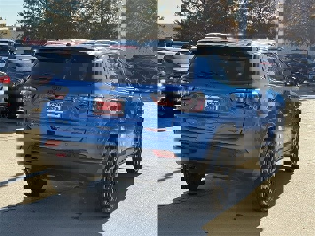 Used 2023 Jeep Compass Trailhawk image 4