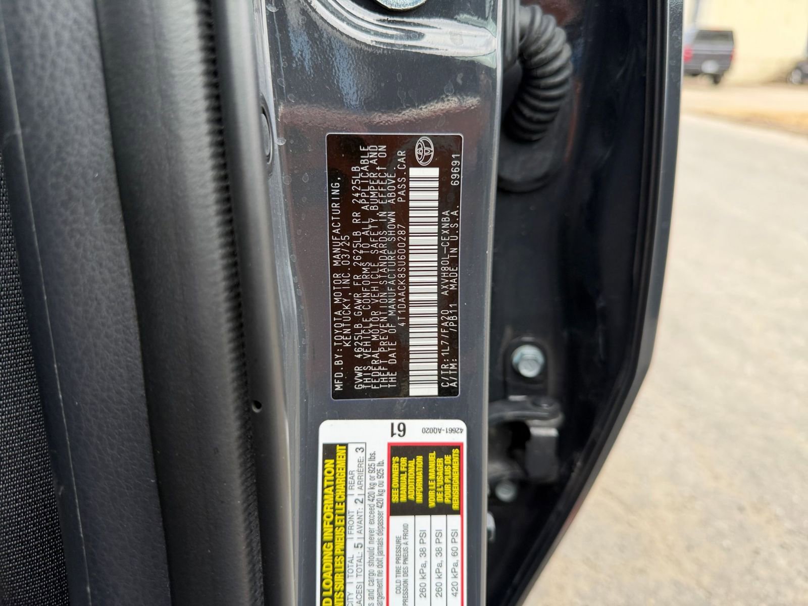 Used 2025 Toyota Camry LE image 28