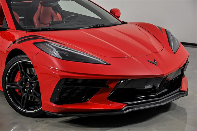 Used 2023 Chevrolet Corvette Stingray Convertible w/ Z51 Performance Package RWD image 2