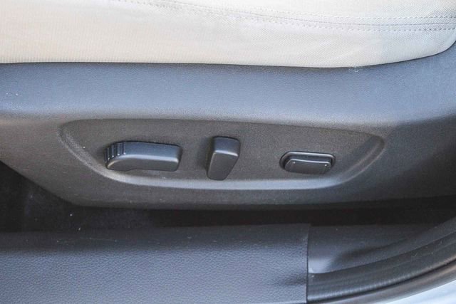 Used 2018 Nissan Rogue Sport SV image 29