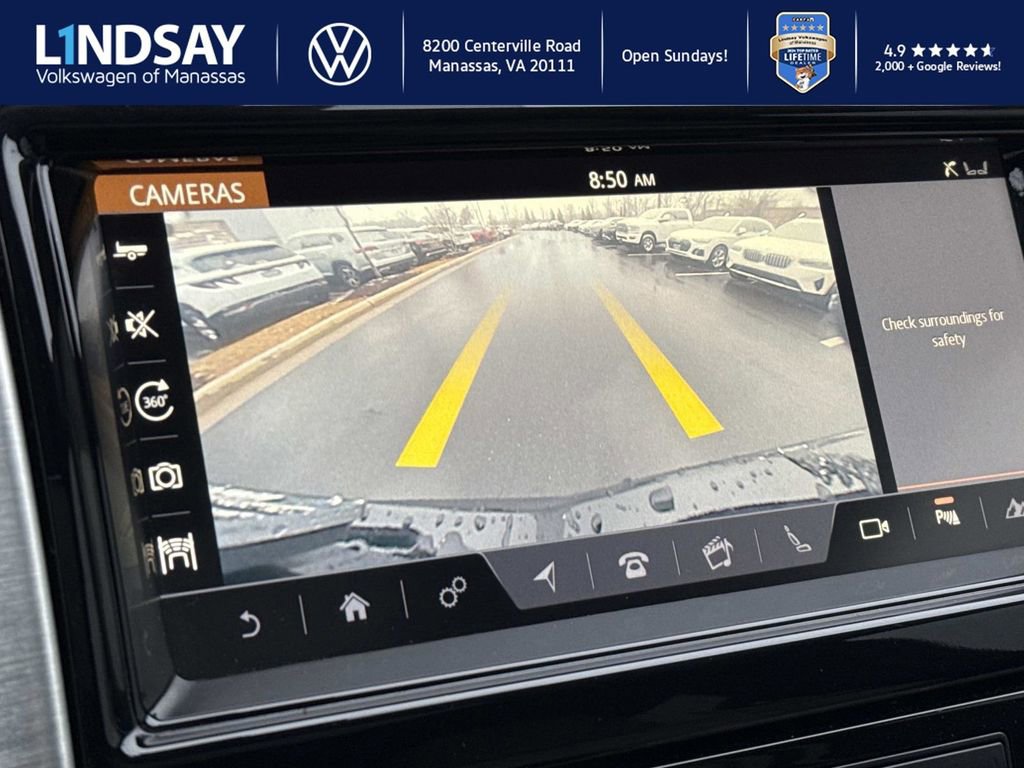 Used 2017 Land Rover Discovery HSE image 14