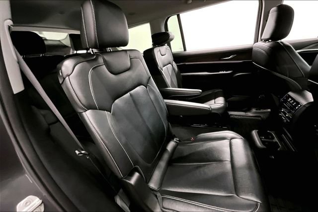Used 2024 Jeep Grand Cherokee L Limited AWD/4WD image 24