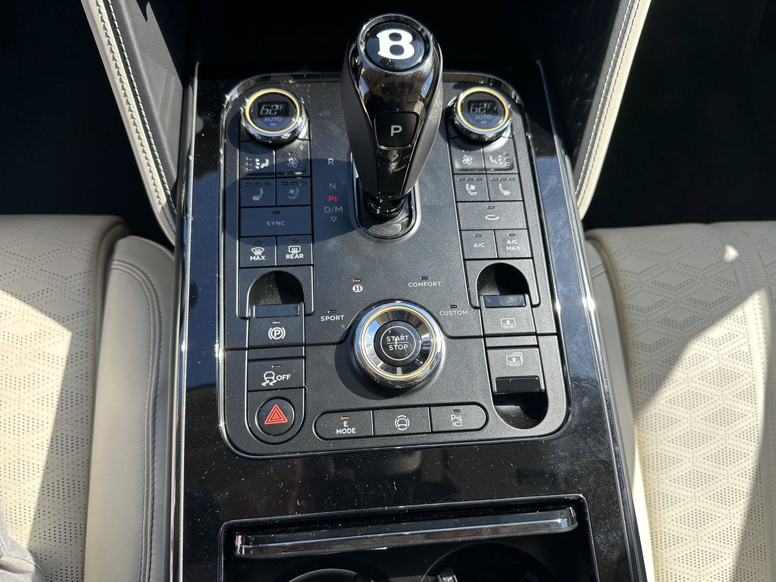 New 2026 Bentley Flying Spur Plug-In Hybrid AWD/4WD image 40