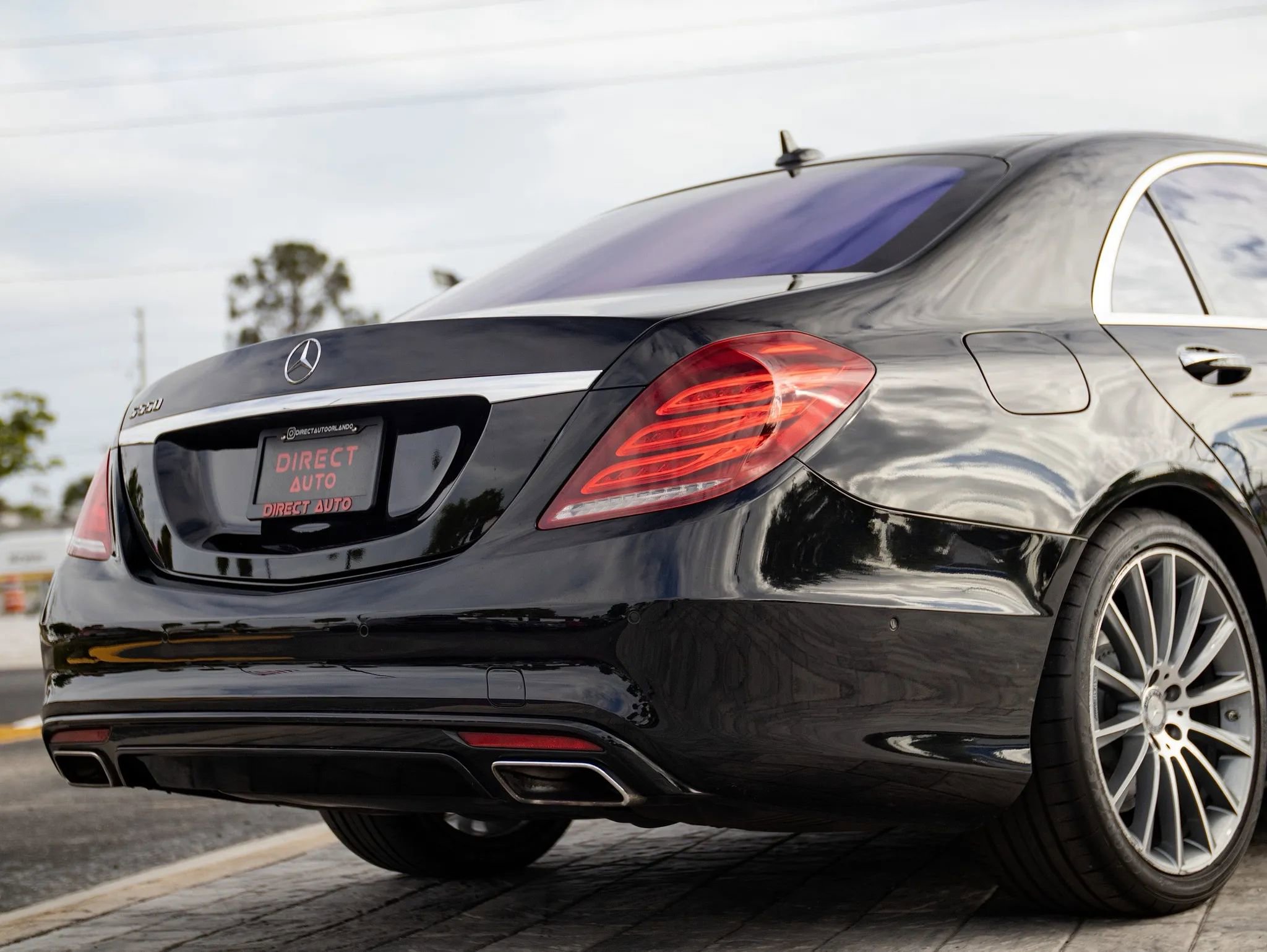 Used 2015 Mercedes-Benz S 550 Sedan image 14