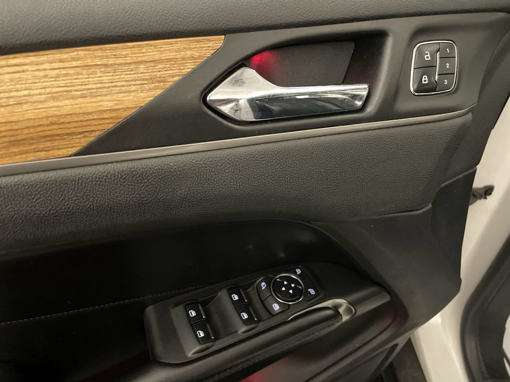 Used 2015 Lincoln MKC AWD w/ Equipment Group 101A Select image 17