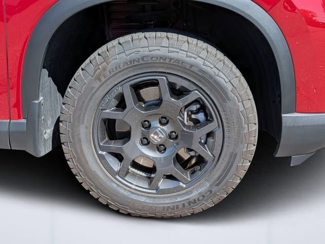 Used 2025 Honda Pilot TrailSport image 11