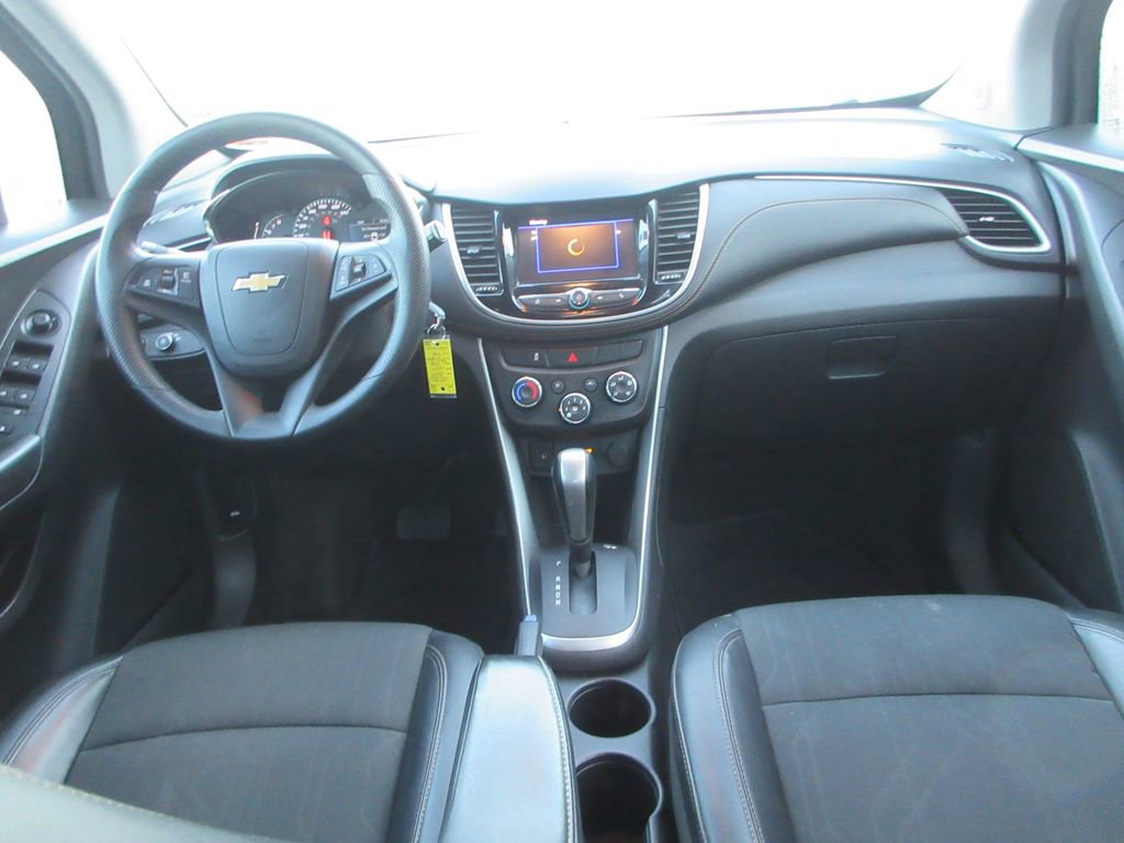 Used 2022 Chevrolet Trax LT image 16