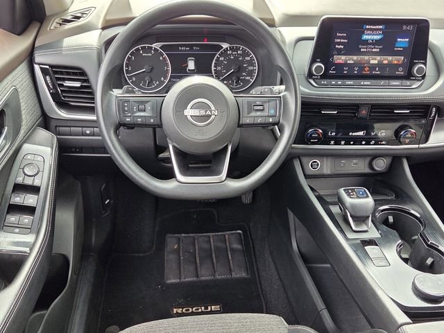 Certified 2022 Nissan Rogue SV image 11