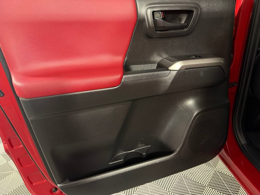 Used 2023 Toyota Tacoma SR5 AWD/4WD image 25