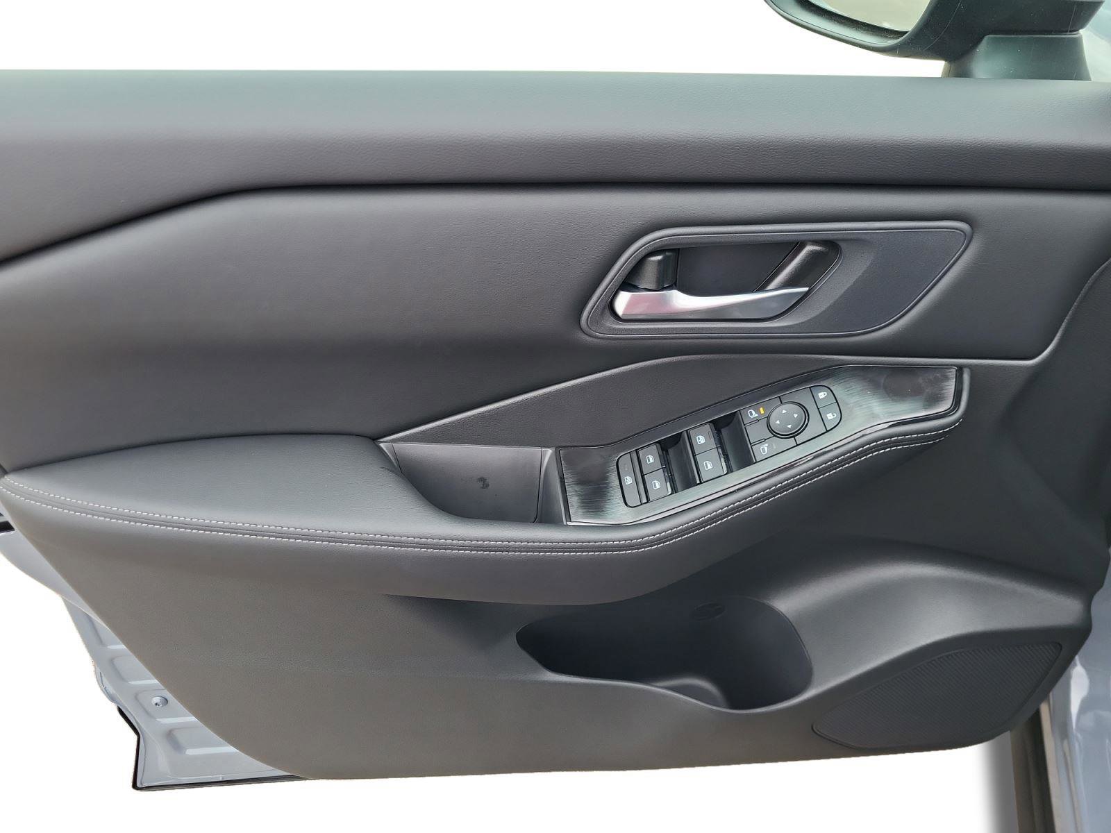 New 2026 Nissan Rogue SV w/ Cold Weather Package image 9