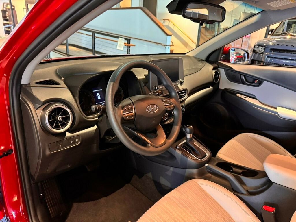 Used 2022 Hyundai Kona SEL image 10