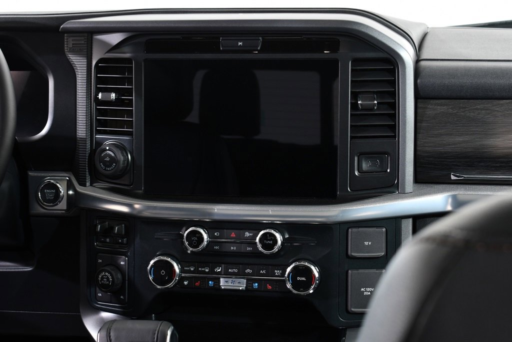 New 2025 Ford F150 Lariat w/ Equipment Group 502A High image 9