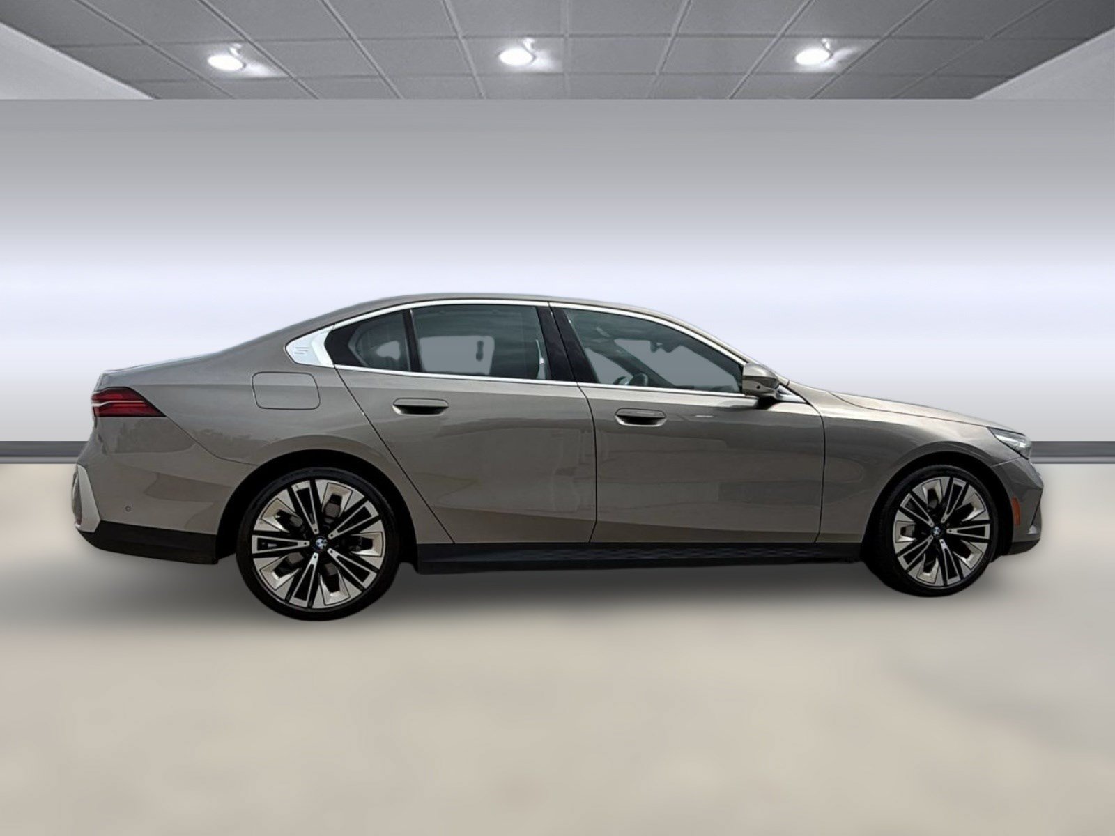 Used 2026 BMW 530i RWD image 7