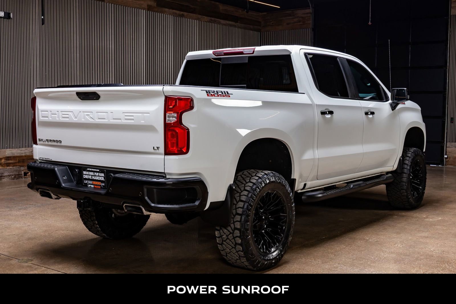 Used 2020 Chevrolet Silverado 1500 LT Trail Boss image 10