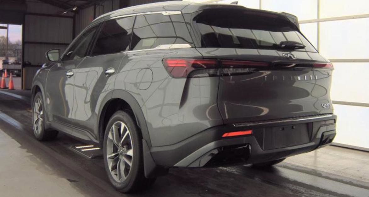 Used 2023 INFINITI QX60 Luxe w/ Cargo Package image 8