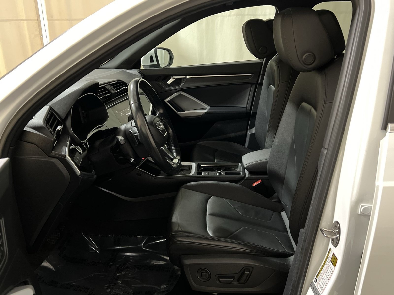 Used 2023 Audi Q3 2.0T Premium AWD/4WD image 18
