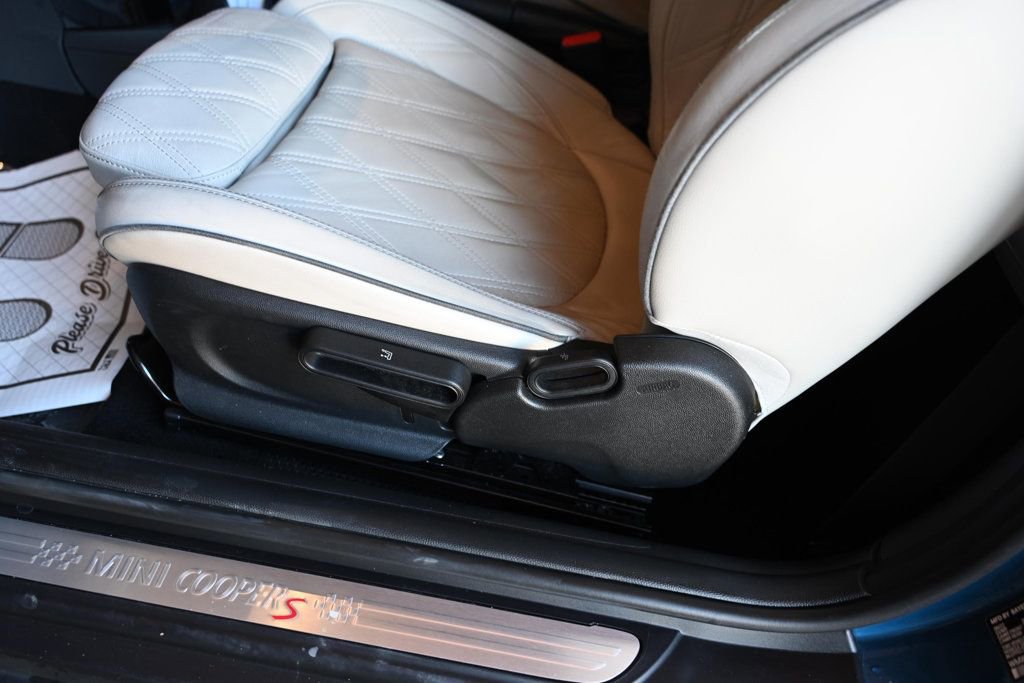 Used 2023 MINI Cooper S w/ Signature Upholstery Package image 12