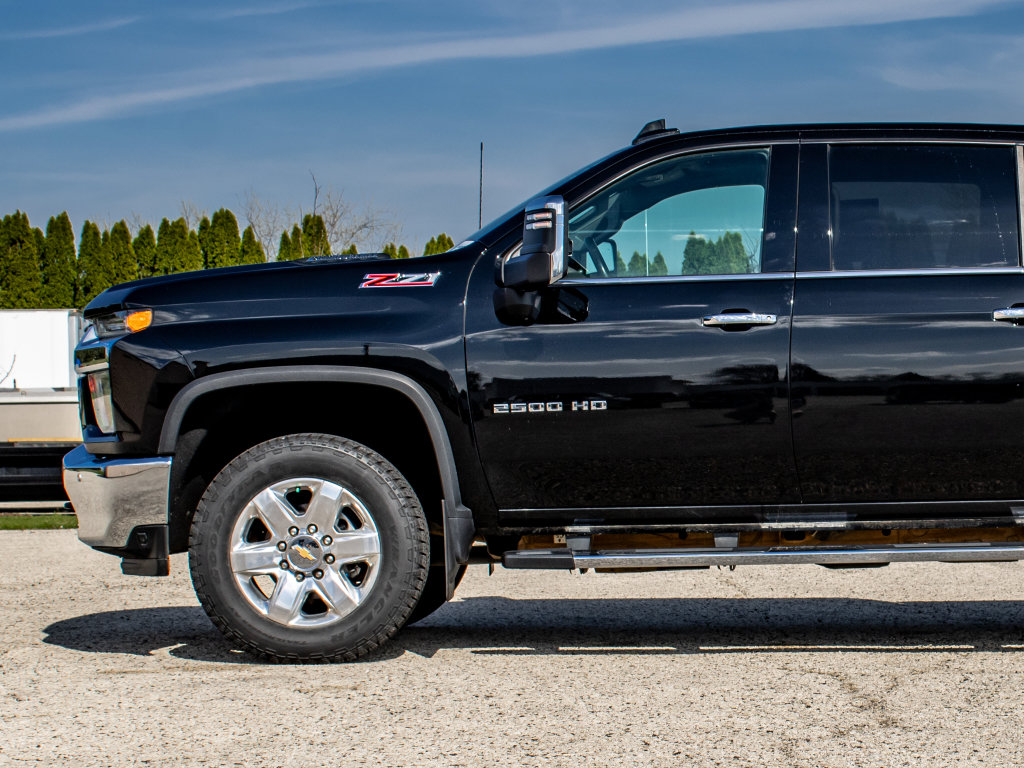 Used 2023 Chevrolet Silverado 2500 LTZ AWD/4WD image 40