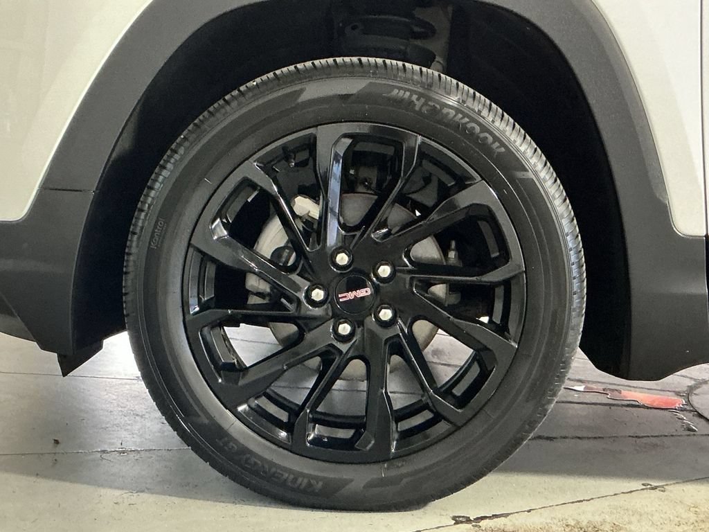 Used 2023 GMC Terrain SLE w/ Driver Convenience Package AWD/4WD image 13