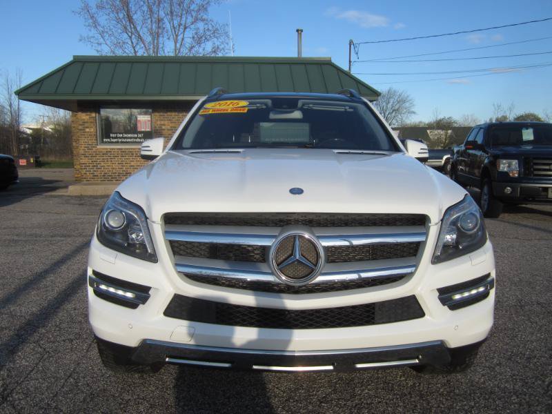Used 2016 Mercedes-Benz GL 450 4MATIC image 3