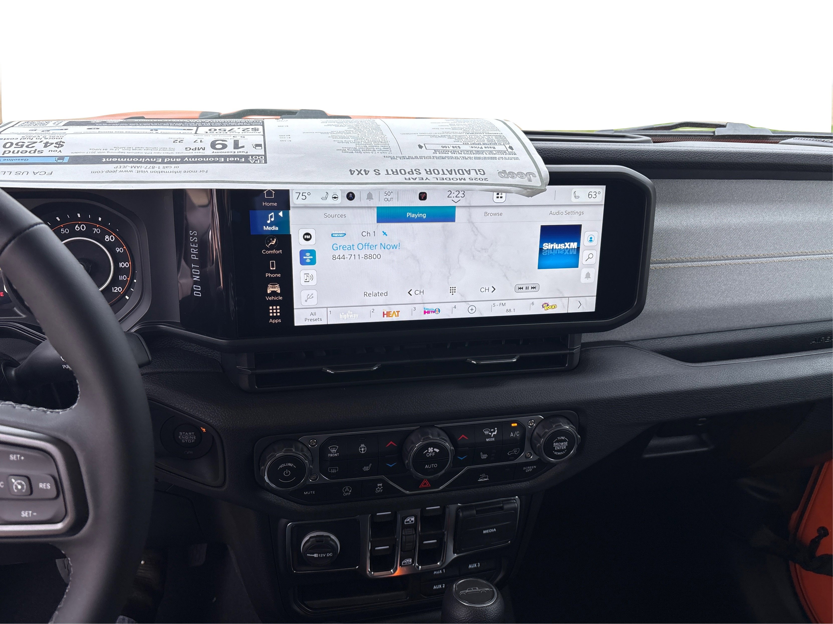 New 2025 Jeep Gladiator Sport image 16