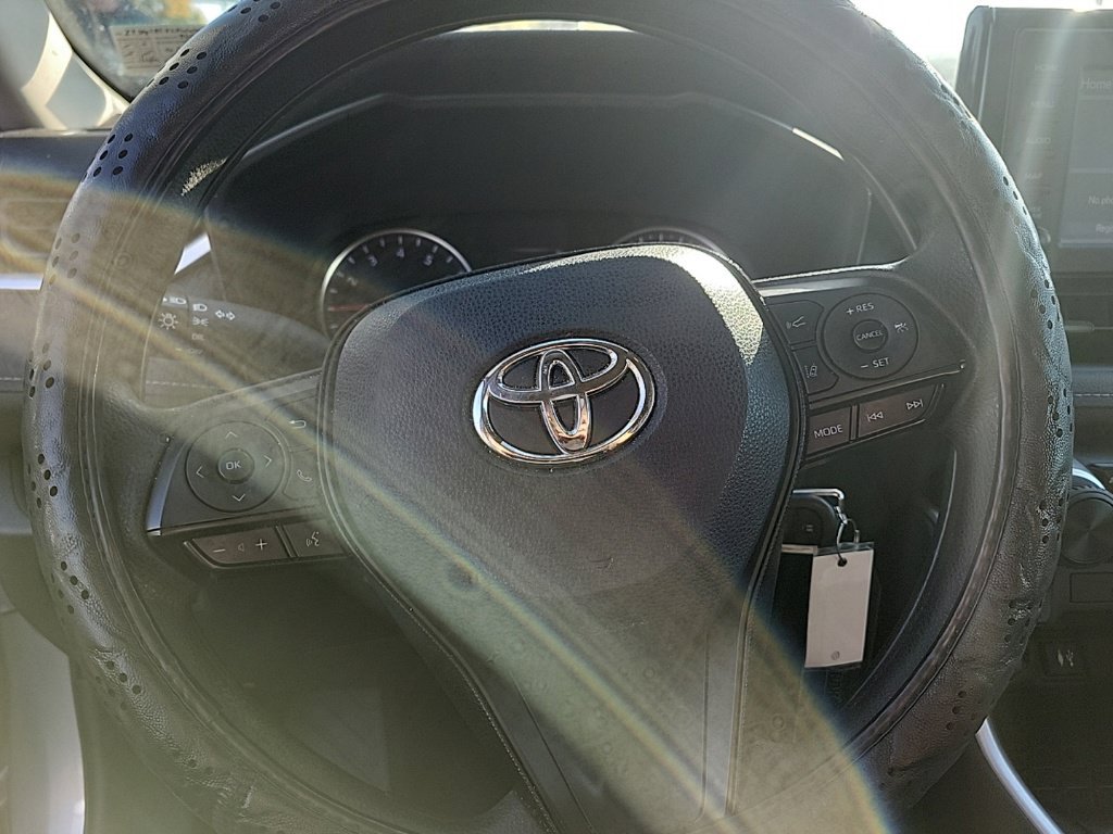 Used 2019 Toyota RAV4 LE w/ All Weather Liner Package AWD/4WD image 10