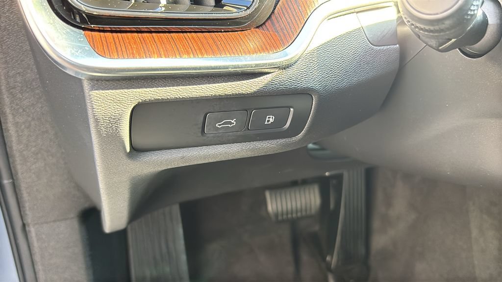Certified 2024 Volvo S60 T8 Plus w/ Climate Package AWD/4WD image 15